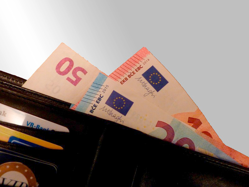 Mehr Geld oder mehr Sicherheit? Bedingungsloses Grundeinkommen wird getestet.